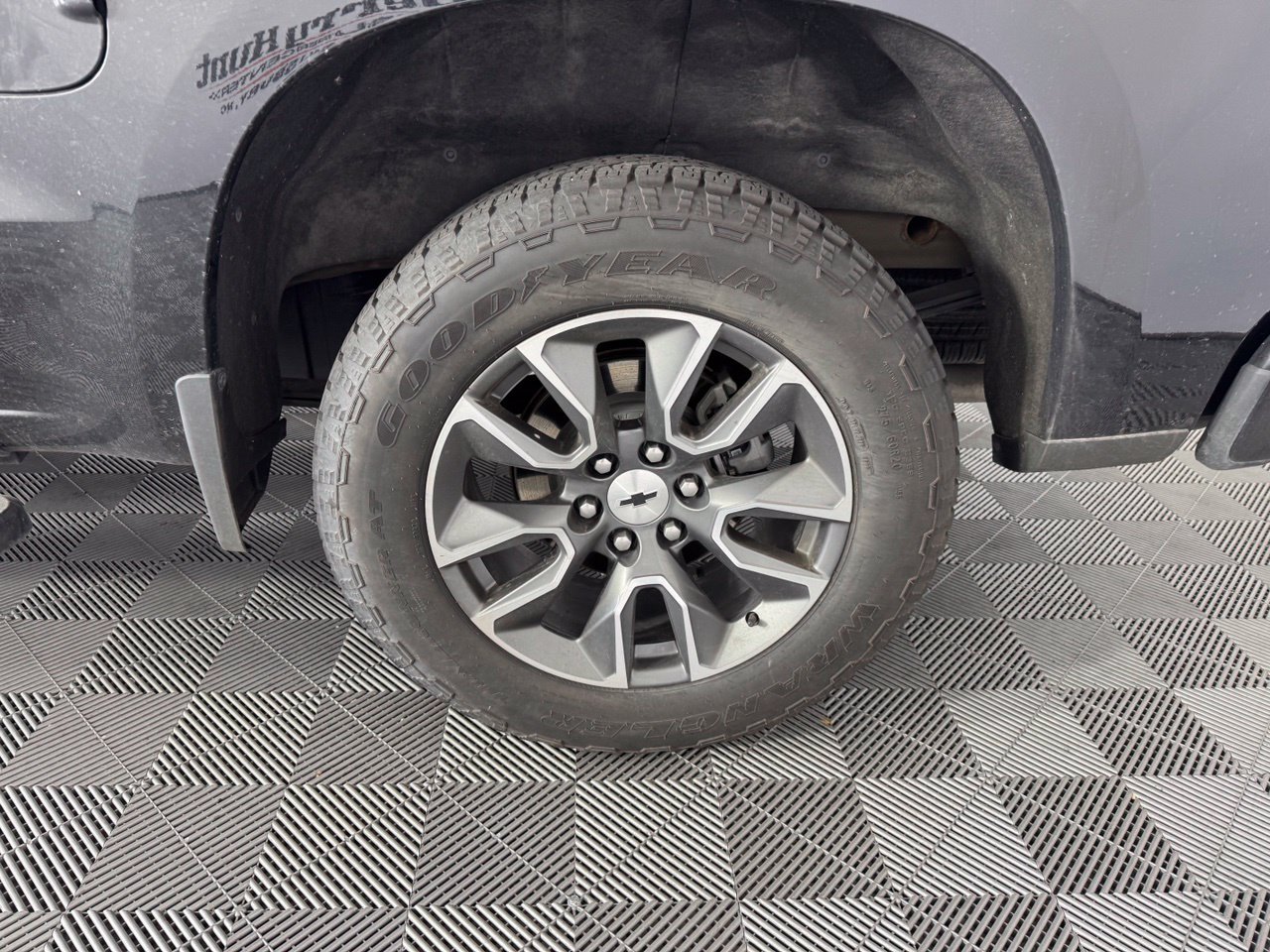 Used 2023 Chevrolet Silverado 1500 RST AWD/4WD image 13