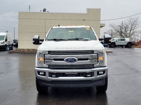 Used 2019 Ford F250 Lariat w/ Chrome Package image 9