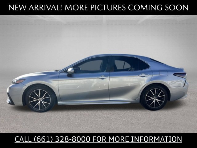 Used 2024 Toyota Camry SE FWD image 2