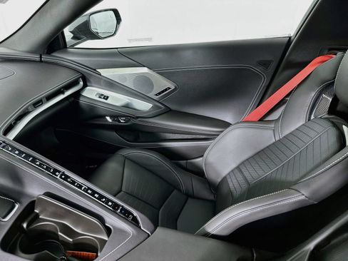 Used 2024 Chevrolet Corvette Stingray Preferred Cpe w/ Battery Protection Package RWD image 25