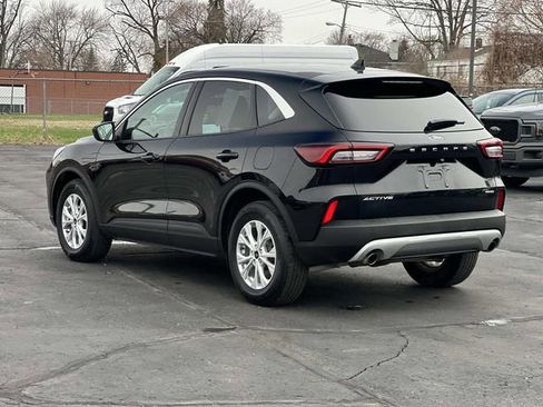 Certified 2023 Ford Escape Active image 3