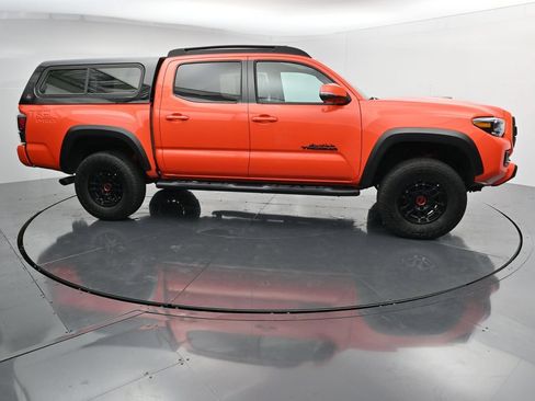 Used 2023 Toyota Tacoma TRD Pro AWD/4WD image 9