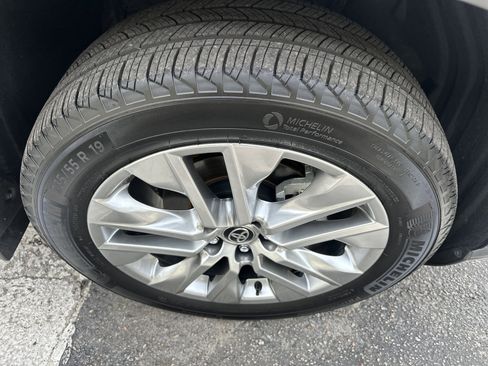 Used 2025 Toyota RAV4 Limited image 6