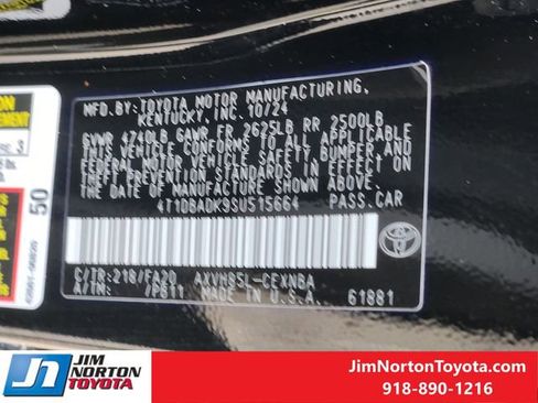 Used 2025 Toyota Camry LE image 34