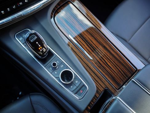 Used 2022 Cadillac Escalade ESV Luxury image 36