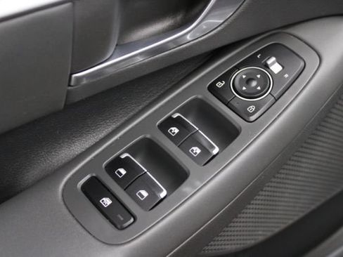 Used 2020 Hyundai Sonata SEL Plus w/ Tech Package FWD image 9
