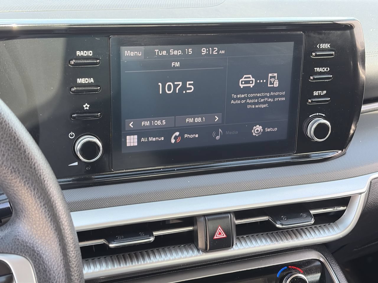 Used 2022 Kia K5 LXS FWD image 15