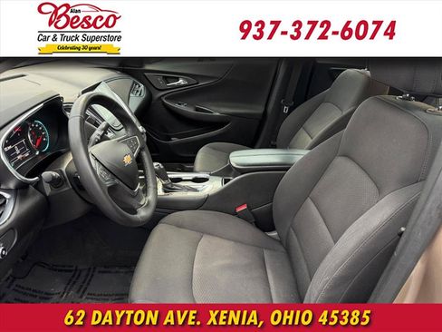 Used 2018 Chevrolet Malibu LT image 10
