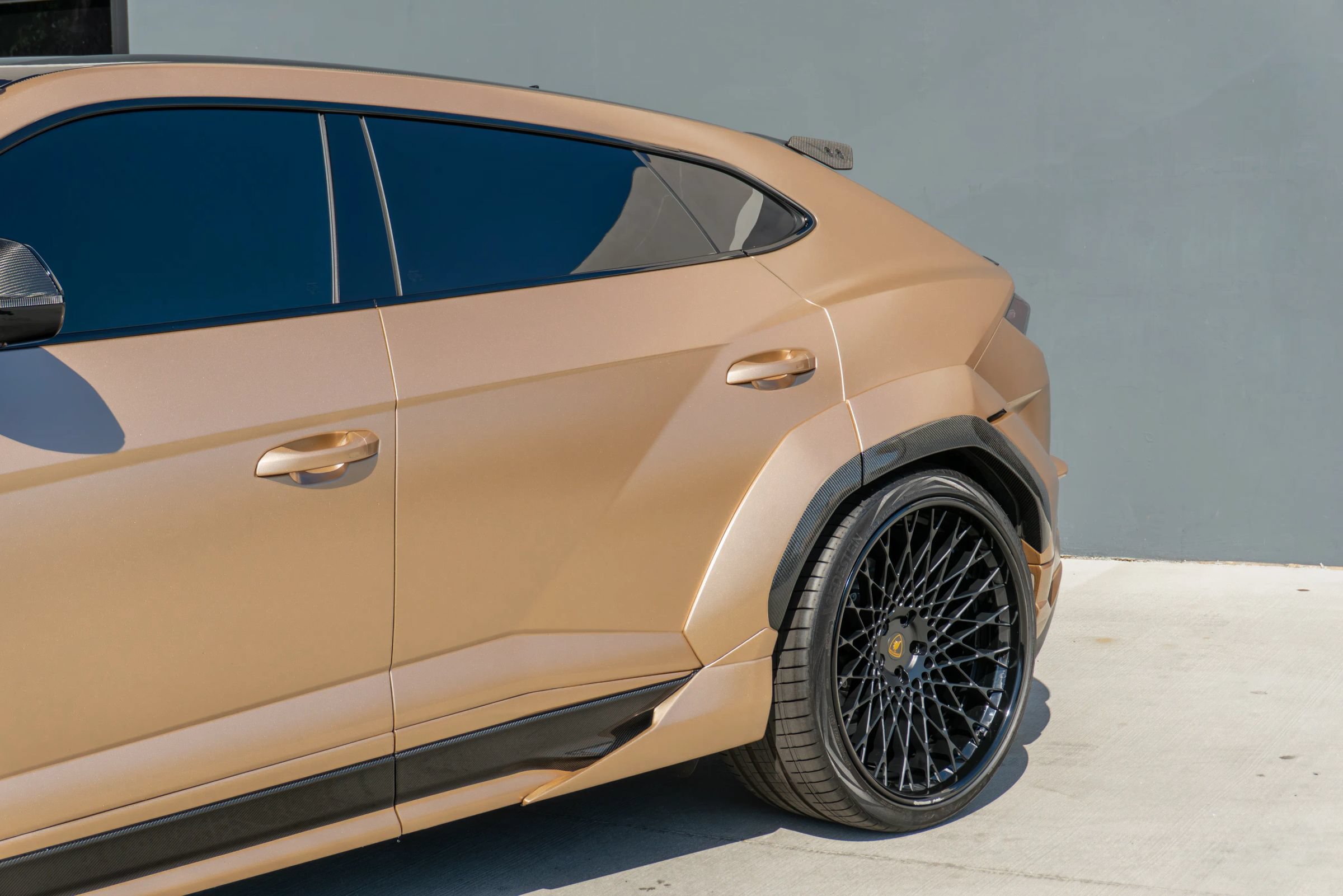 Used 2023 Lamborghini Urus Performante AWD/4WD image 25