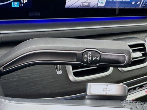 New 2026 Mercedes-Benz GLS 450 4MATIC image 18