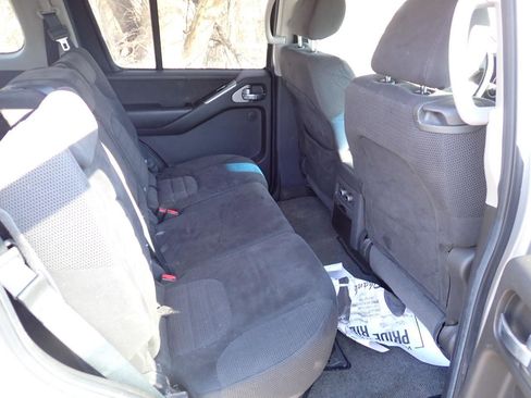Used 2006 Nissan Pathfinder SE w/ (P01) Se Premium Pkg image 7