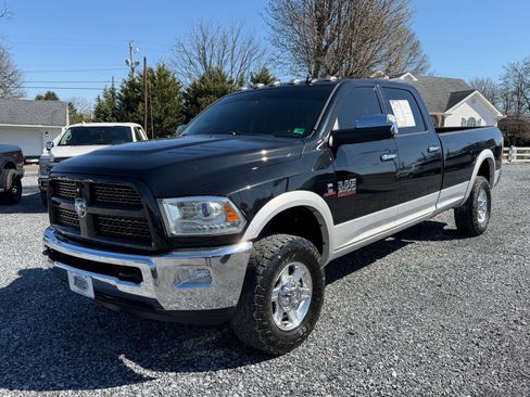Used 2014 RAM 3500 Laramie image 2
