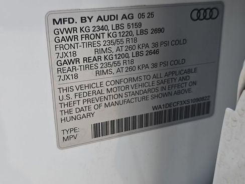 Used 2025 Audi Q3 2.0T Premium w/ Convenience Package image 39