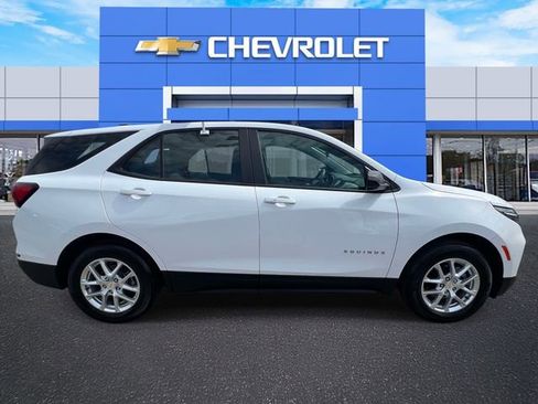 Certified 2024 Chevrolet Equinox LS FWD image 4