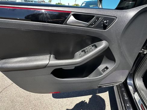 Used 2017 Volkswagen Jetta GLI FWD image 21