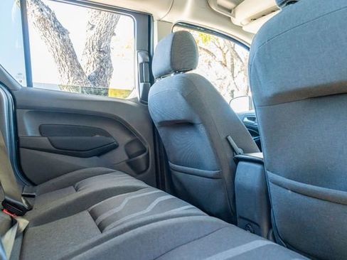 Used 2017 Ford Transit Connect XLT image 41