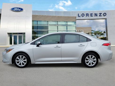 Used 2025 Toyota Corolla LE FWD image 8