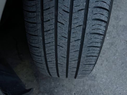 Used 2017 Toyota Camry SE image 30