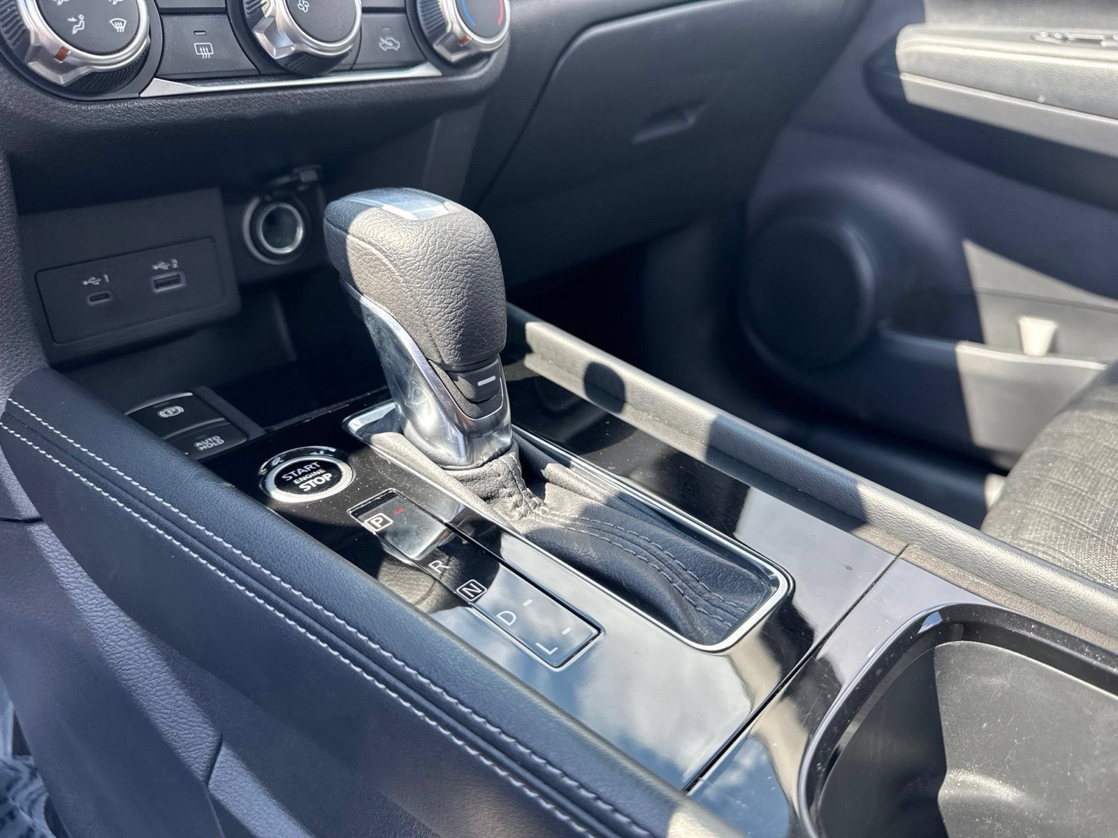 Used 2023 Nissan Kicks SV w/ Interior Electronics Package FWD image 24