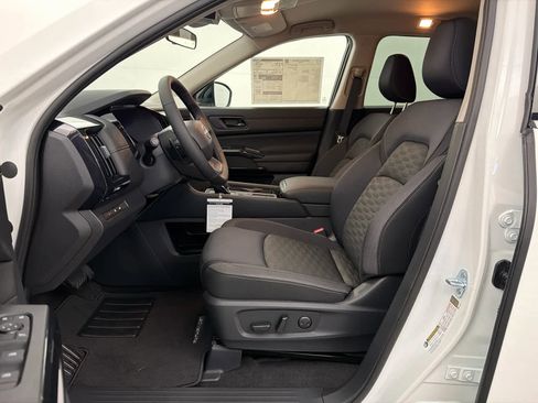 New 2026 Nissan Pathfinder SV image 14