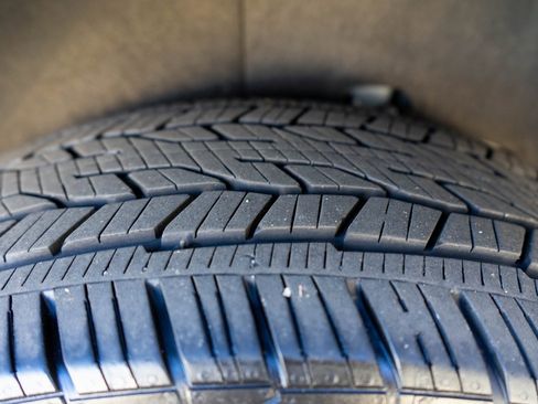 Used 2024 GMC Acadia Denali w/ Super Cruise Package image 35