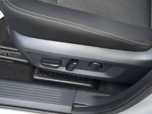 Used 2024 Nissan Rogue SV FWD image 18
