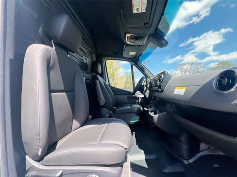 New 2025 Mercedes-Benz Sprinter 2500 image 22