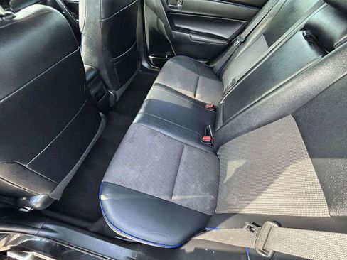 Used 2018 Toyota Corolla SE FWD image 11