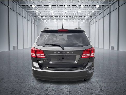 Used 2017 Dodge Journey SE w/ Flexible Seating Group FWD image 4
