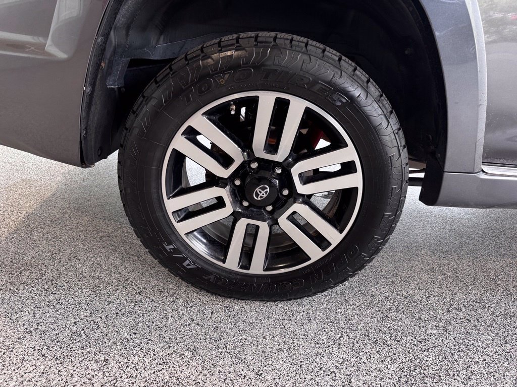 Used 2018 Toyota 4Runner Limited AWD/4WD image 7
