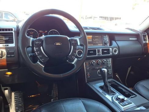 Used 2011 Land Rover Range Rover HSE AWD/4WD image 9