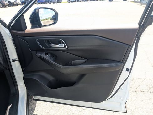 Used 2021 Nissan Rogue SL w/ Premium Package FWD image 35