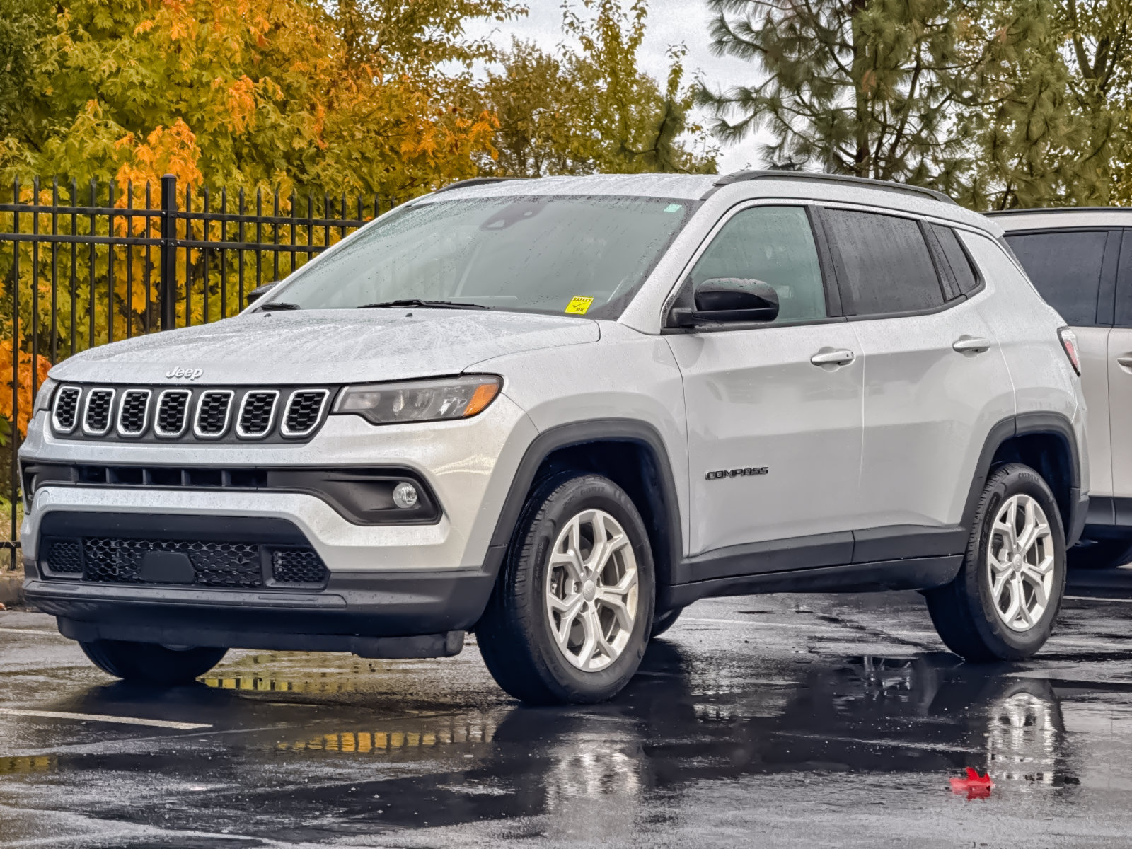 Used 2024 Jeep Compass Latitude AWD/4WD image 7