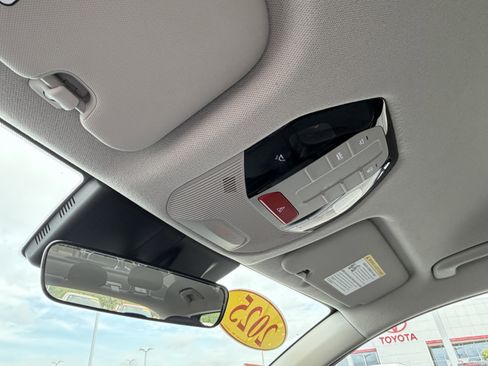 Used 2025 Kia K4 FWD image 27