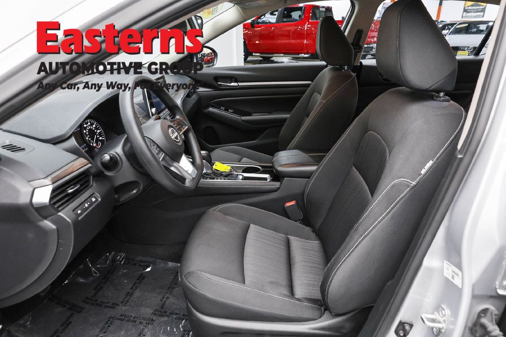 Used 2023 Nissan Altima 2.5 SV FWD image 16