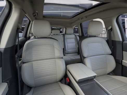 New 2026 Lincoln Nautilus Reserve image 10