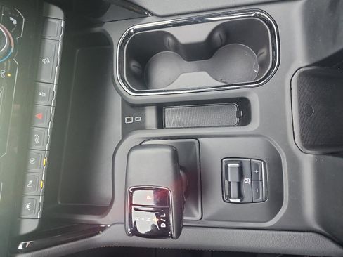 Certified 2025 GMC Sierra 1500 AT4 w/ AT4 Premium Package image 22