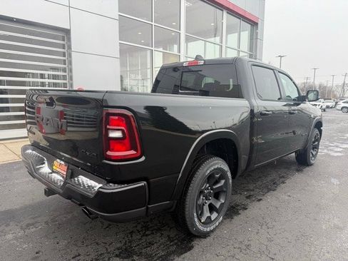 New 2026 RAM 1500 4x4 Crew Cab image 3