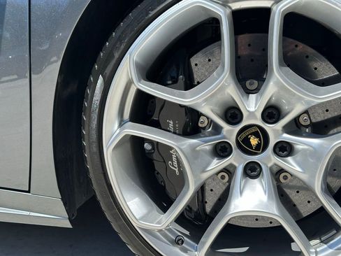 Used 2016 Lamborghini Huracan LP 610-4 AWD/4WD image 17