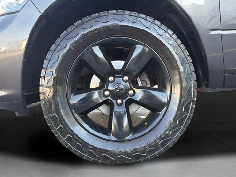 Used 2020 RAM 1500 Express w/ Express Value Package AWD/4WD image 26