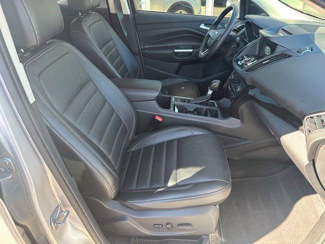 Used 2017 Ford Escape Titanium AWD/4WD image 10
