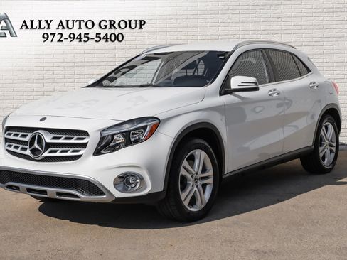 Used 2018 Mercedes-Benz GLA 250 w/ Premium Package image 1