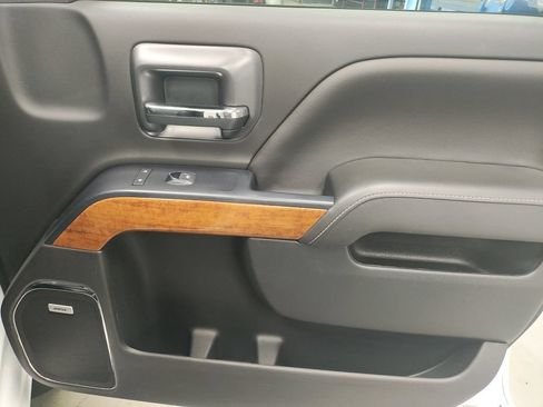 Used 2019 Chevrolet Silverado 2500 High Country w/ Duramax Plus Package AWD/4WD image 9