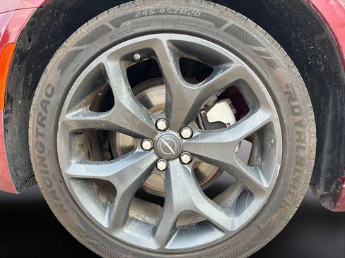 Used 2023 Chrysler 300 S RWD image 9
