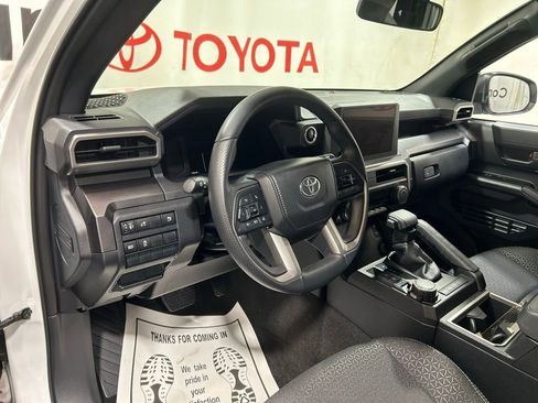 Used 2025 Toyota 4Runner SR5 image 25