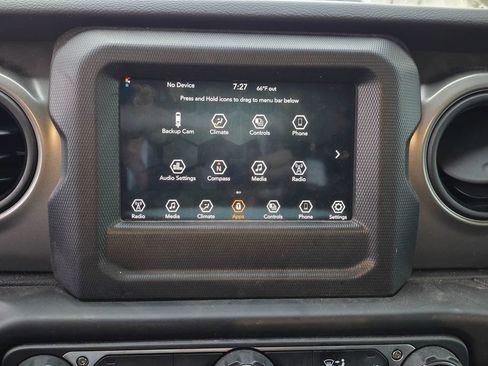 Used 2023 Jeep Wrangler Sport image 13