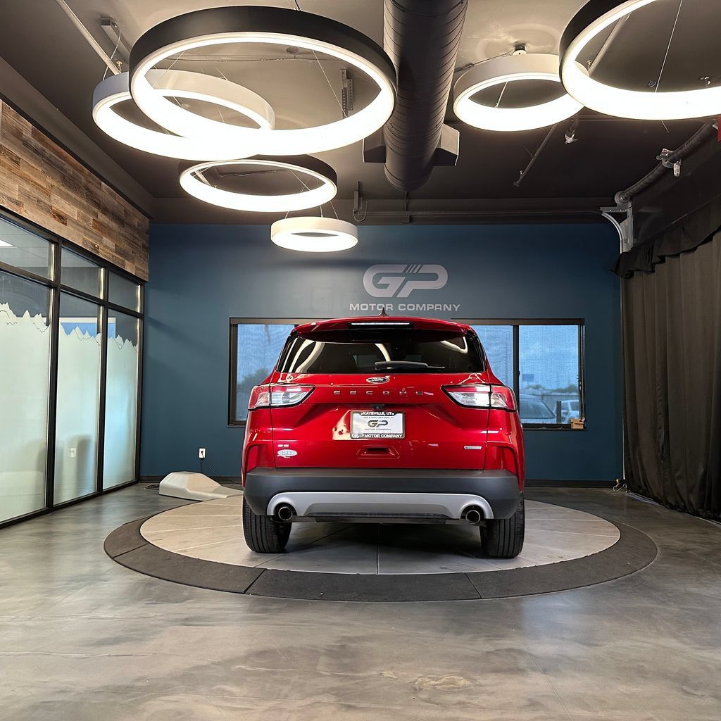 Used 2020 Ford Escape SE FWD image 4