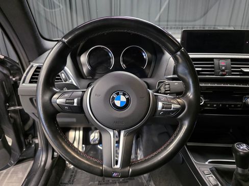 Used 2018 BMW M2 RWD image 23