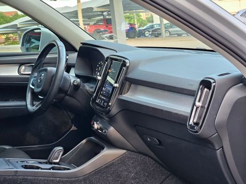 Used 2020 Volvo XC40 T5 Momentum AWD/4WD image 20