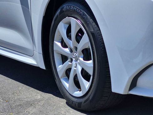 Used 2024 Toyota Corolla LE FWD image 12